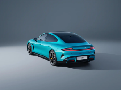NEW SU7 | Bay Blue | 20" Alu wheels | 299ch | 700km | Galaxy grey interior - Image 4