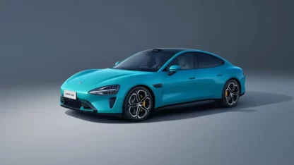 NEW SU7 | Bay Blue | 20" Alu wheels | 299ch | 700km | Galaxy grey interior - Image 3